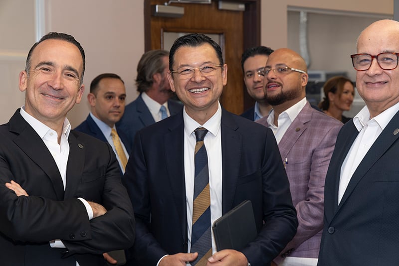 Left to right: Ernesto Lopez (Founder of Empresas Arias), Antonio Vergara (Senior VP of Sales Roche), Mario Garcia (Empresas Arias)